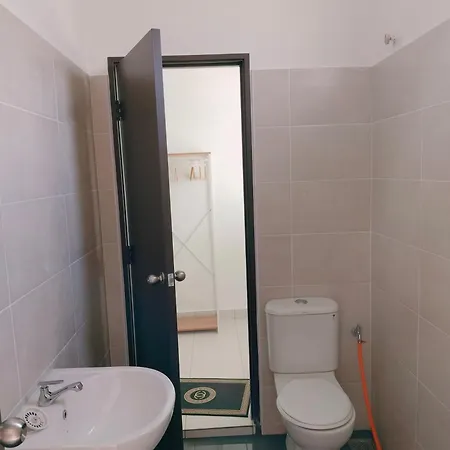 Daisy Homestay Kota Tinggi Exterior photo
